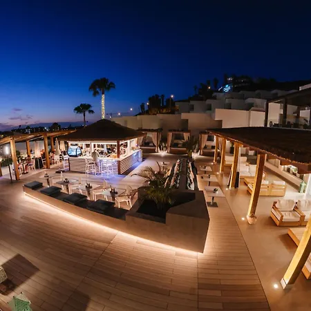 Ohasis Boutique Suites-2