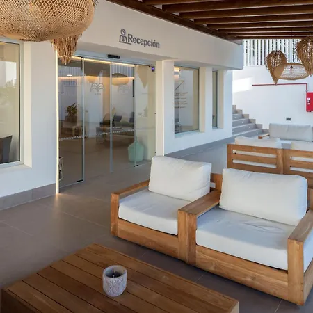 Ohasis Boutique Suites-3
