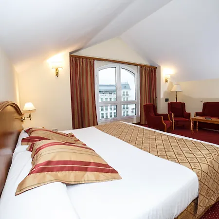 Hotel Hoyuela-2