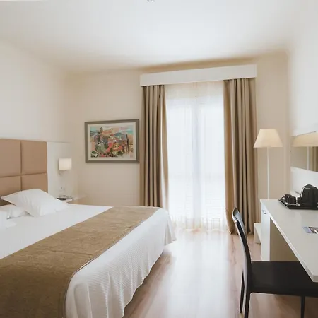 Hotel Pirineos Figueres by Pierre&Vacances-3