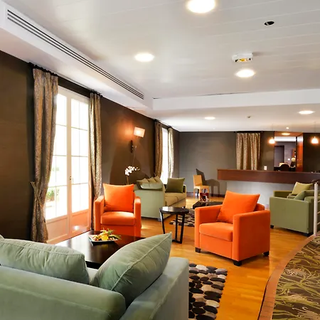 Château Hôtel Grand Barrail-3