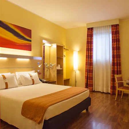 Holiday Inn Express Milan-Malpensa Airport By Ihg-2