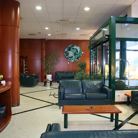 Phi Hotel Emilia-2