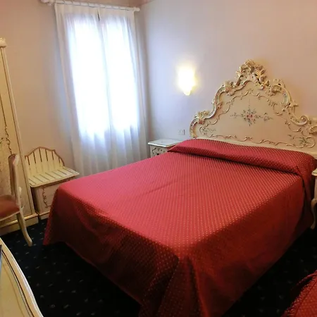 Hotel Diana-2