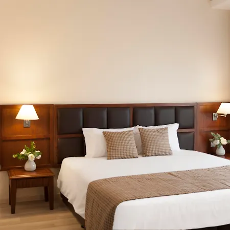 Ajax Hotel-3