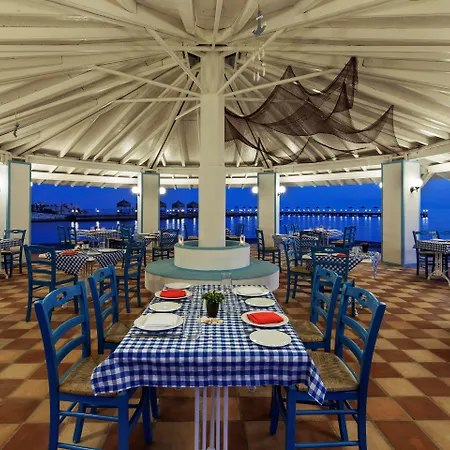 Le Bleu Hotel&Resort Kusadasi-3