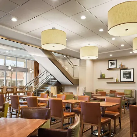 Hampton Inn And Suites Clayton/St. Louis-Galleria Area-3