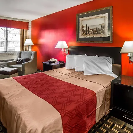 Econo Lodge Downtown-3