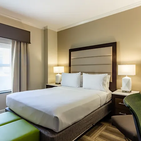 Holiday Inn Express Savannah - Historic District-3