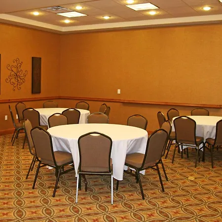 Hampton Inn & Suites Buffalo-3