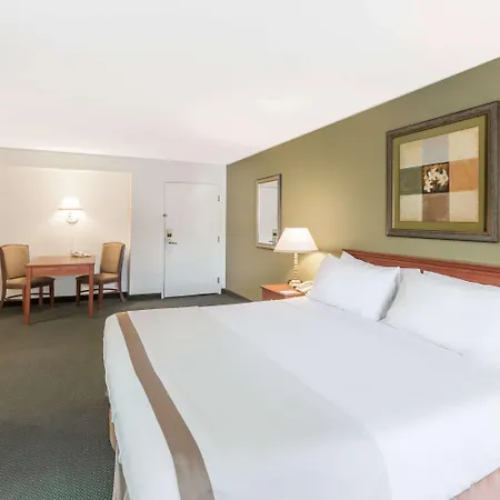 Hawthorn Suites Sacramento-2
