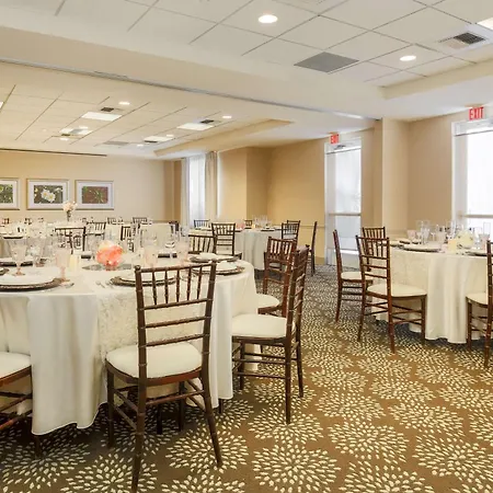 Hilton Garden Inn Bakersfield-3