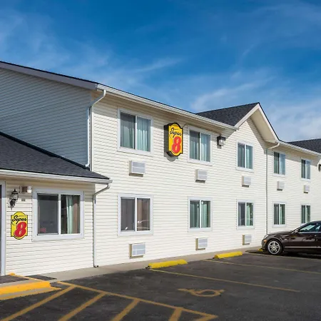 Super 8 Sheridan-3