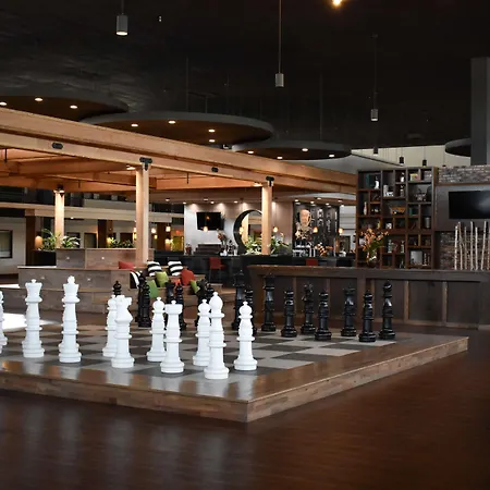 Ramada Plaza By Wyndham Omaha-3