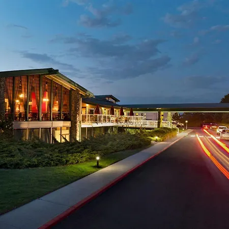 Ramada By Wyndham Spokane Airport-2