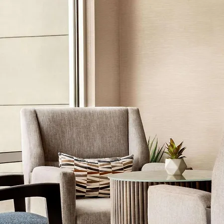 La Quinta Inn & Suites By Wyndham San Bernardino-3