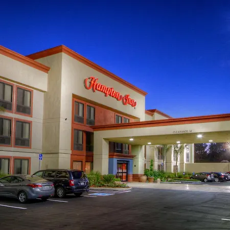 Hampton Inn Fremont-3