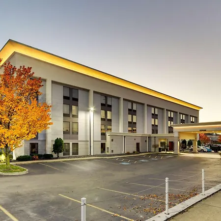 Hampton Inn Springfield-2
