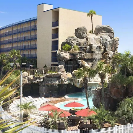 Days Inn By Wyndham Panama City Beach Beachfront Resort-2