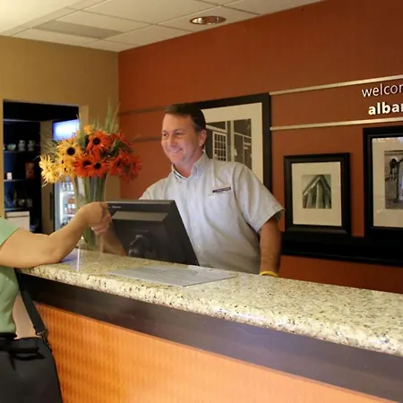 Hampton Inn & Suites Albany-Airport-2