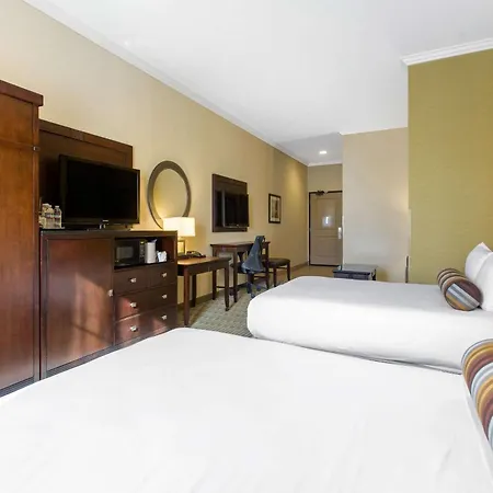 The Oaks Hotel & Suites-3