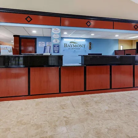 Baymont By Wyndham Perrysburg-Toledo-2