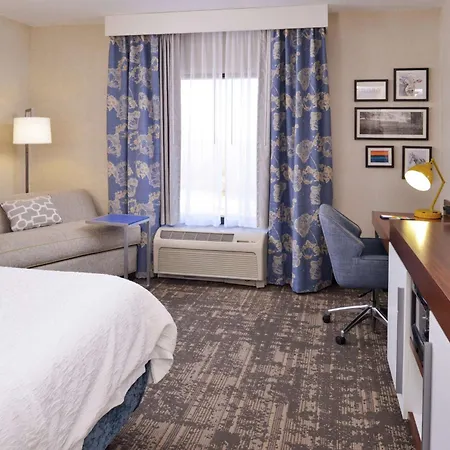 Hampton Inn & Suites Wilmington-3