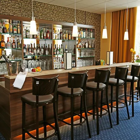 Royal International Leipzig-3