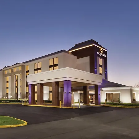 La Quinta Inn & Suites By Wyndham Dothan-2