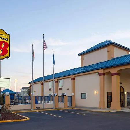 Super 8 By Wyndham Hammond-3
