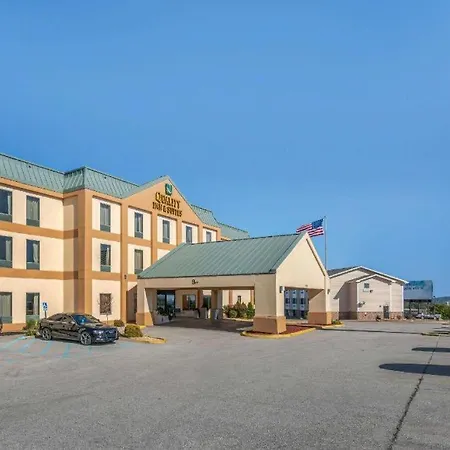 Quality Inn & Suites Jefferson City-3