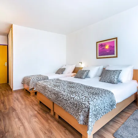 Hotel Adriatic-3