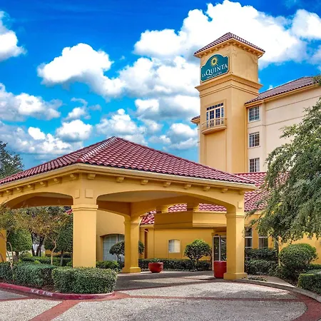 La Quinta By Wyndham Dallas North Central-3
