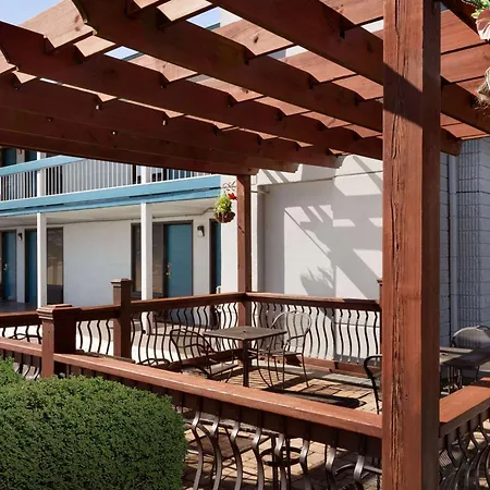 Baymont By Wyndham Wilmington-2