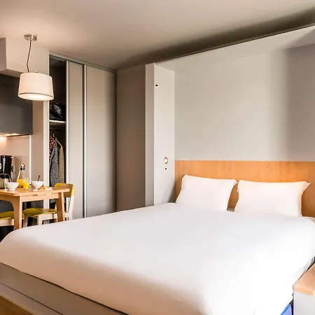 Aparthotel Adagio access Colombes La Défense-2