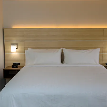 Holiday Inn Express Hillsboro I-35 By Ihg-2