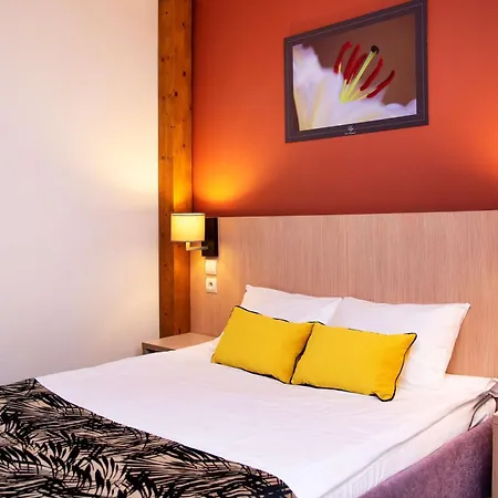 Best Western Plus Hôtel Colbert-3