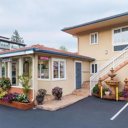 Howard Johnson By Wyndham Berkeley-3