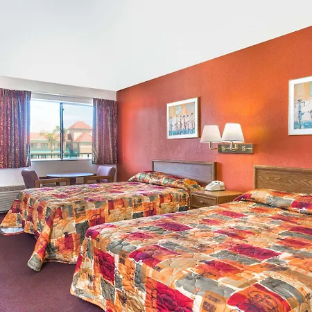 Travelodge Suites Mesa-2