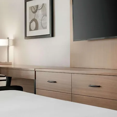 Wingate By Wyndham Cincinnati Blue Ash-3