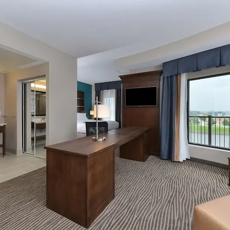 Hampton Inn & Suites Des Moines Downtown-3