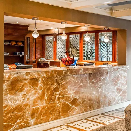 The Woodlands Inn-3