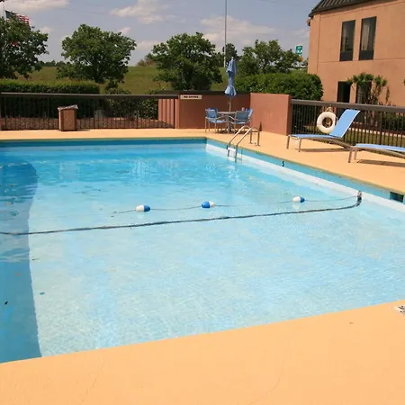 Hampton Inn Perry-2