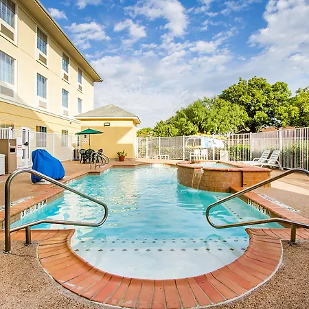 Comfort Suites Abilene Central-3