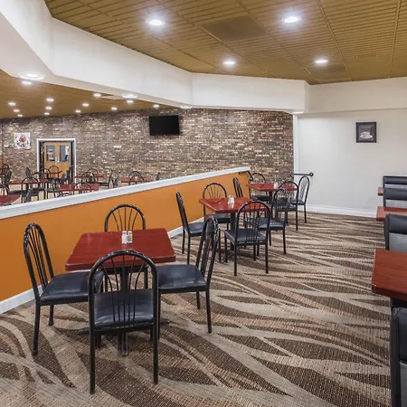 Americinn By Wyndham Janesville-3