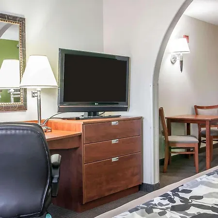 Sleep Inn & Suites Conference Center And Water Park-2