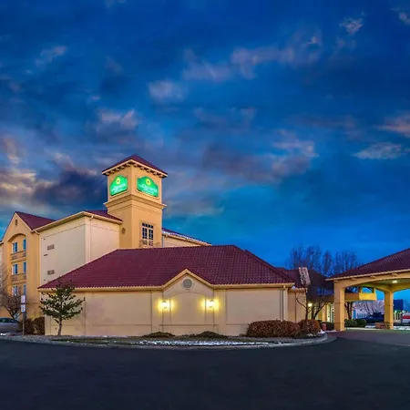 La Quinta By Wyndham Pueblo-3