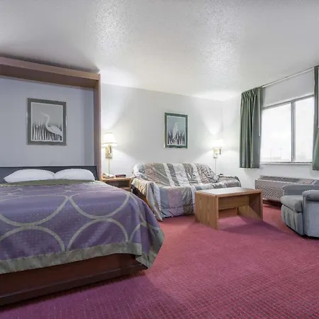 Super 8 By Wyndham Fond Du Lac-2