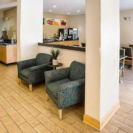 Quality Inn Near Northtown Mall & National Sports Center-2