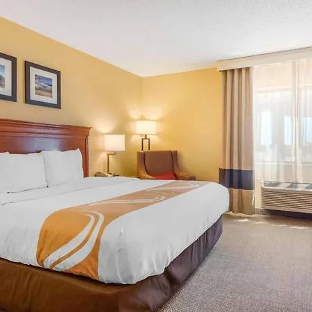 Quality Inn Pueblo North-3